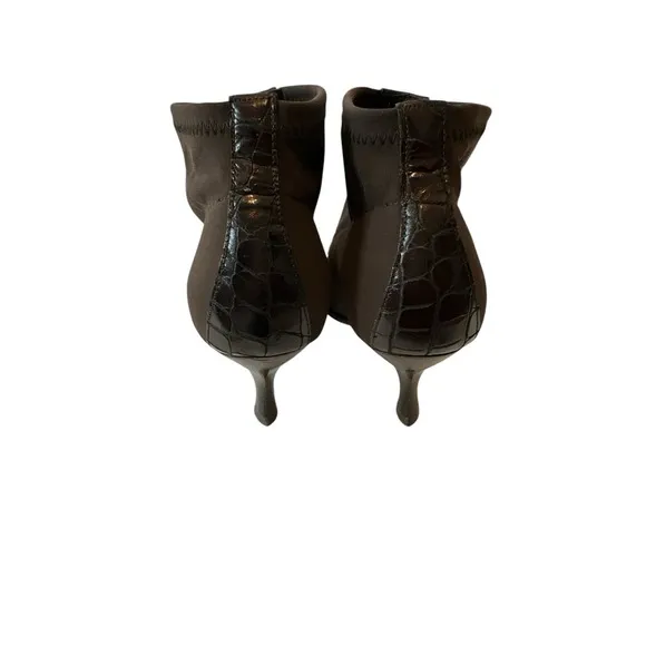 DONALD J PLINER Boots Heels Women's Size 7 Brown Leather Pointed Toe Ankle NWOB