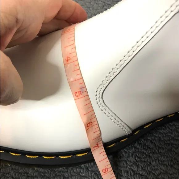 Dr. Martens 2976 Docs White Smooth Leather Chelsea Boots NEW Sz 10 W 9M Combat