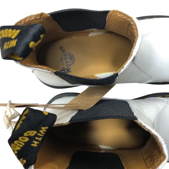 Dr. Martens 2976 Docs White Smooth Leather Chelsea Boots NEW Sz 10 W 9M Combat