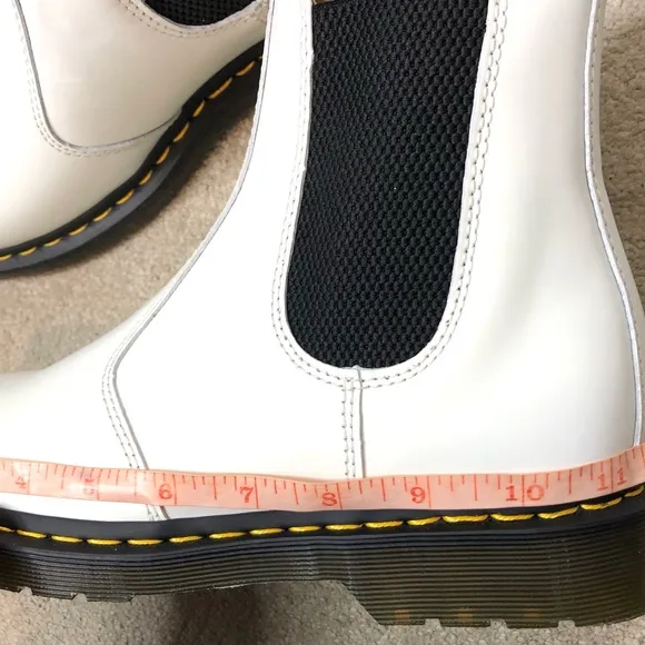 Dr. Martens 2976 Docs White Smooth Leather Chelsea Boots NEW Sz 10 W 9M Combat