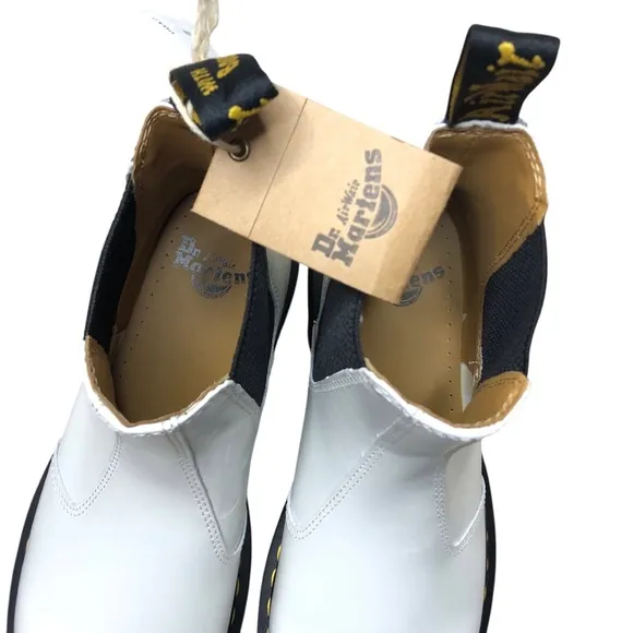 Dr. Martens 2976 Docs White Smooth Leather Chelsea Boots NEW Sz 10 W 9M Combat