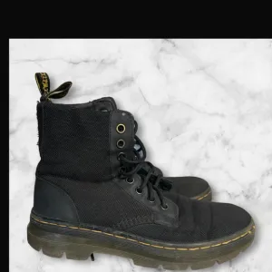 Dr. Martens COMBS POLY CASUAL BOOTS