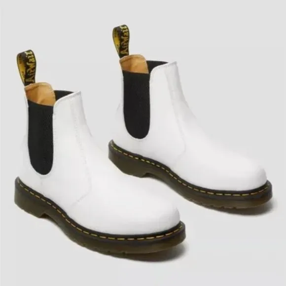 Dr Martens Dorrian Chelsea White Leather  Pull On Platform Air Wair Boots W 11