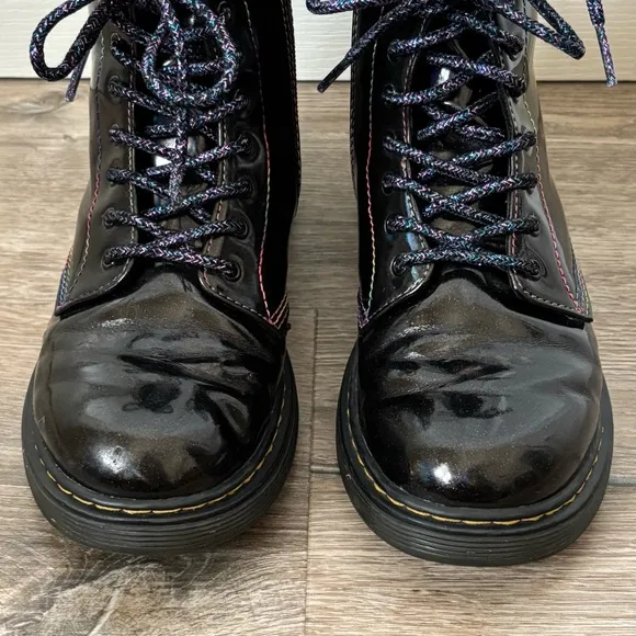 Dr. Martens Junior 1460 Sparkle Rays Lace Up Boots in Black Girls Size 5