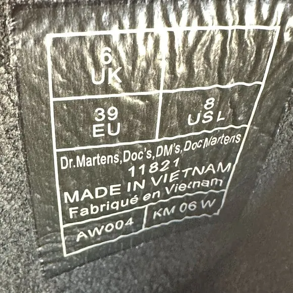 Dr. Martens L-size 8 Black Boots