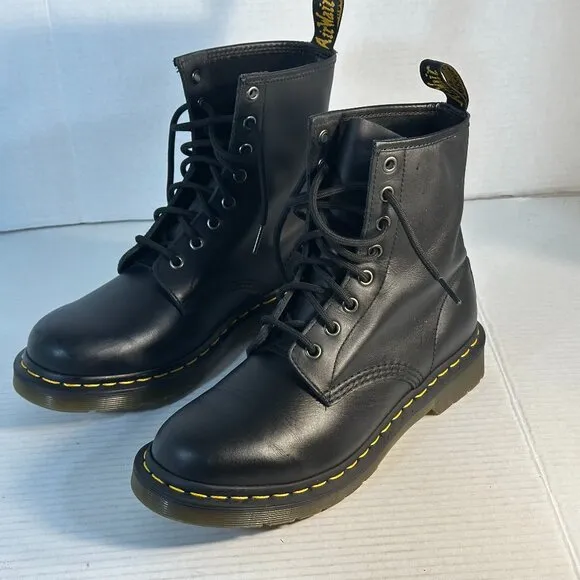 Dr. Martens L-size 8 Black Boots