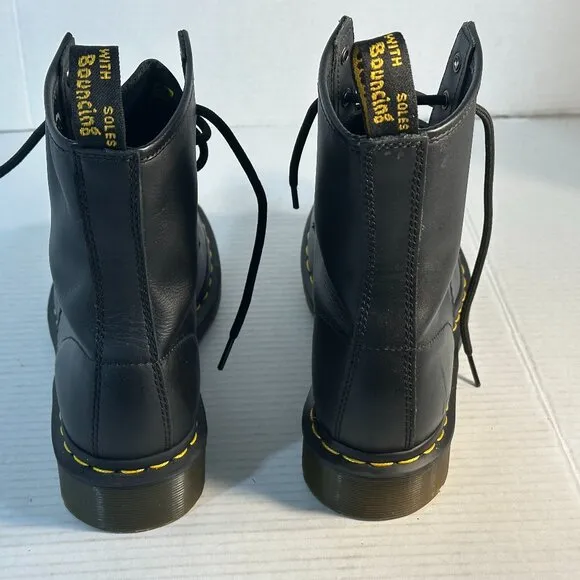 Dr. Martens L-size 8 Black Boots