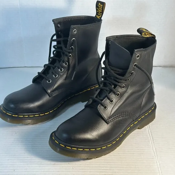 Dr. Martens L-size 8 Black Boots