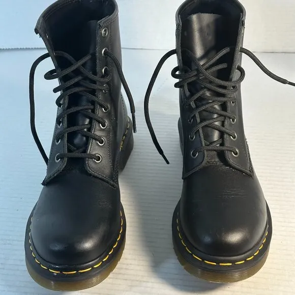 Dr. Martens L-size 8 Black Boots
