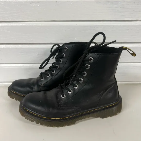 Dr. Martens | Luana Black Boot Size 6