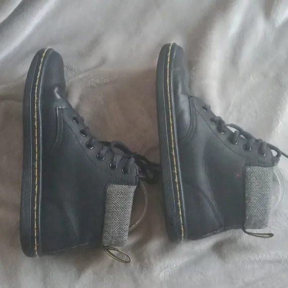 Dr. Martens Maelly Air Wair Bouncing Soles Padded Collar Boots Black