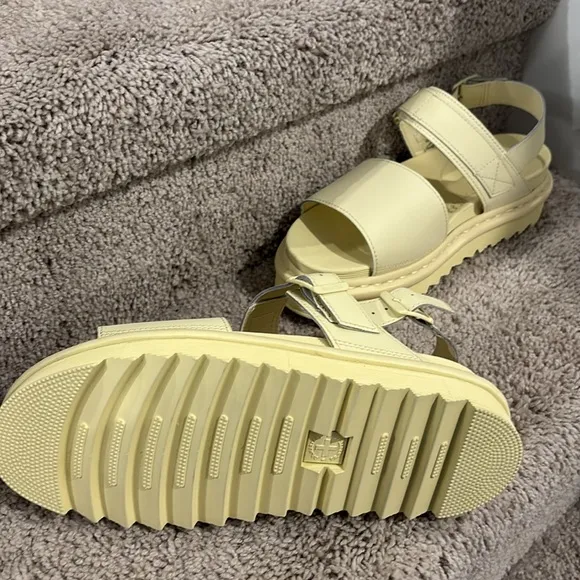 Dr martens Voss Mono Chalk Sandals Size 10