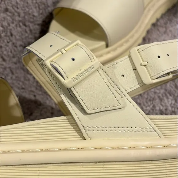 Dr martens Voss Mono Chalk Sandals Size 10