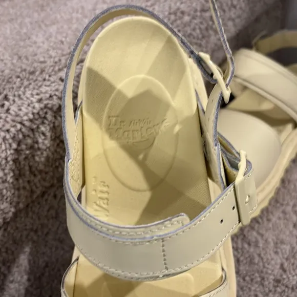 Dr martens Voss Mono Chalk Sandals Size 10