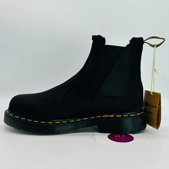 Dr. Martens Women's 2976 WG Black Outlaw Leather WinterGrip Chelsea Boots Size 7