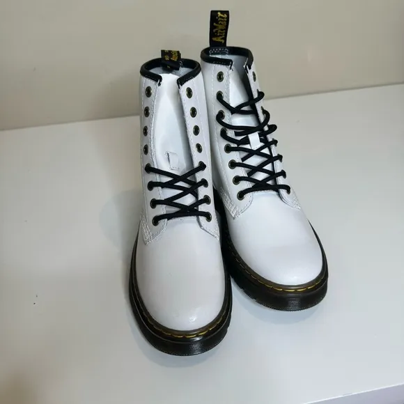 Dr. Martens Zavala 8-Eyelet Combat Boot, NWOT size 7