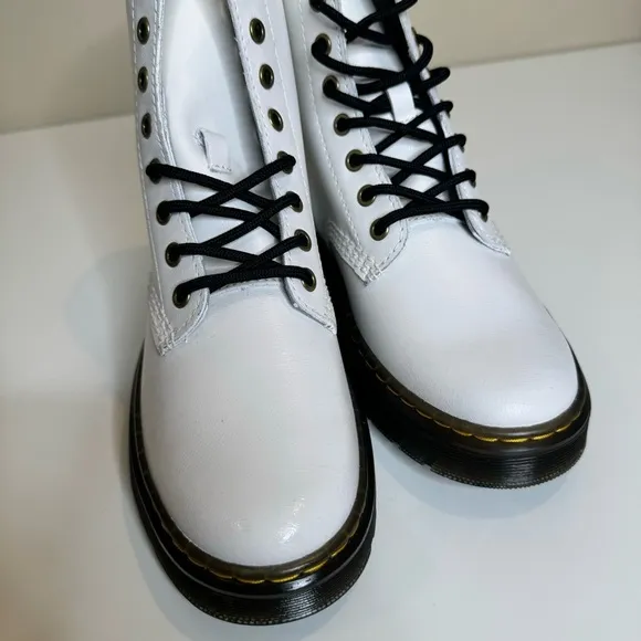 Dr. Martens Zavala 8-Eyelet Combat Boot, NWOT size 7