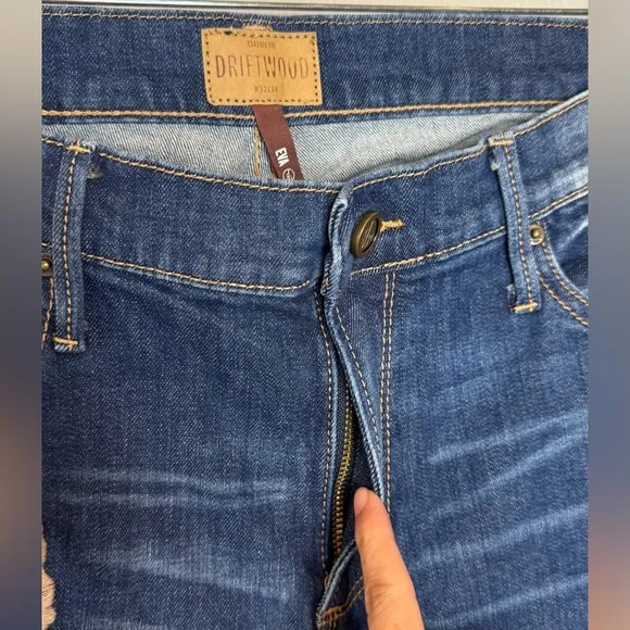 Driftwood   Anthropologie Eva Floral Embroidered Mid Rise Flare Jeans Size 32