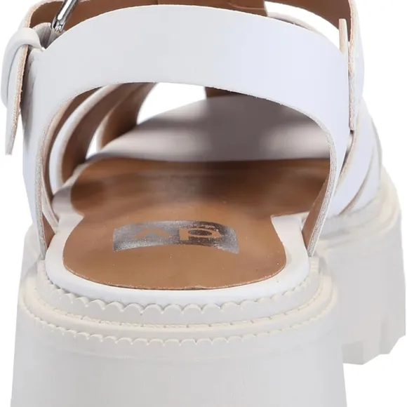 DV by Dolce Vita White Faux Leather Loera Fisherman Chunky Sandals Womens Size 8