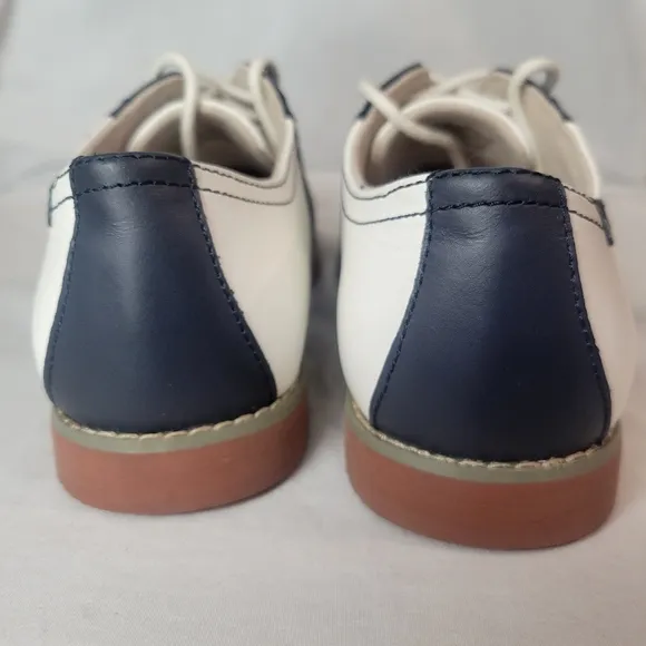 Eastland Women's Sadie Saddle Shoes White Navy Leather Oxfords Size 6.5