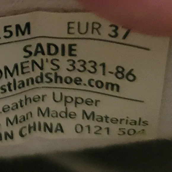 Eastland Women's Sadie Saddle Shoes White Navy Leather Oxfords Size 6.5