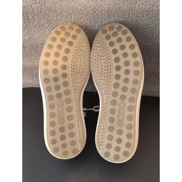 ecco fashion Sneakers Women's 10 Baby Blue Leather Suede Shoes 2719