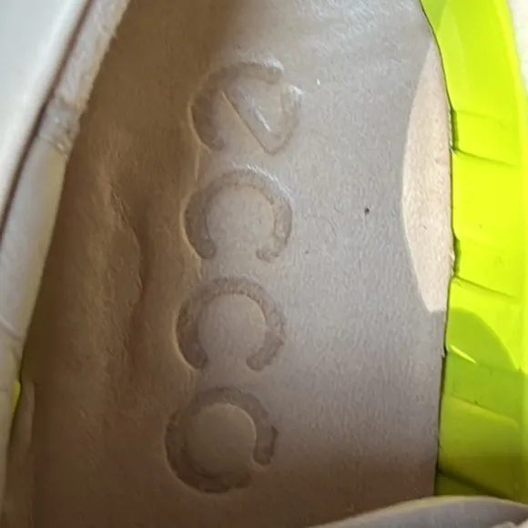 ECCO Flexure T cap leather sneaker