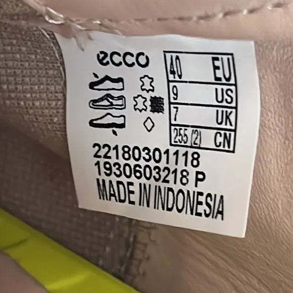 ECCO Flexure T cap leather sneaker
