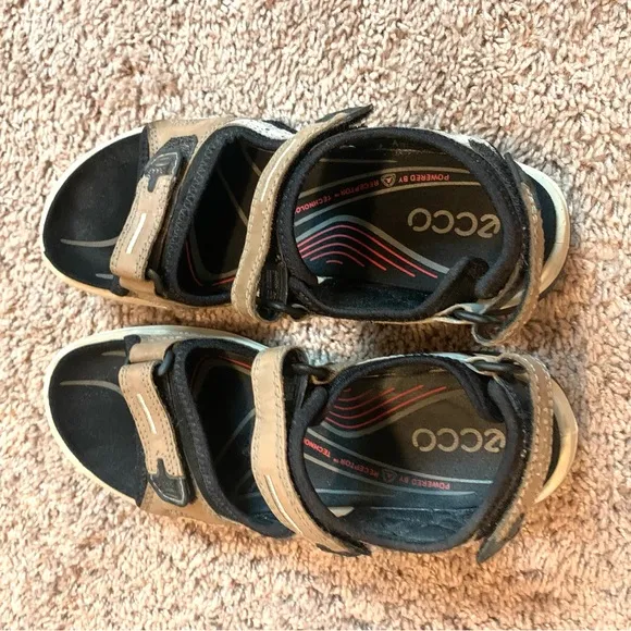 ECCO Offroad Nubuck Outdoor Sandals Hiking Camping Cream Black Tan Size 7