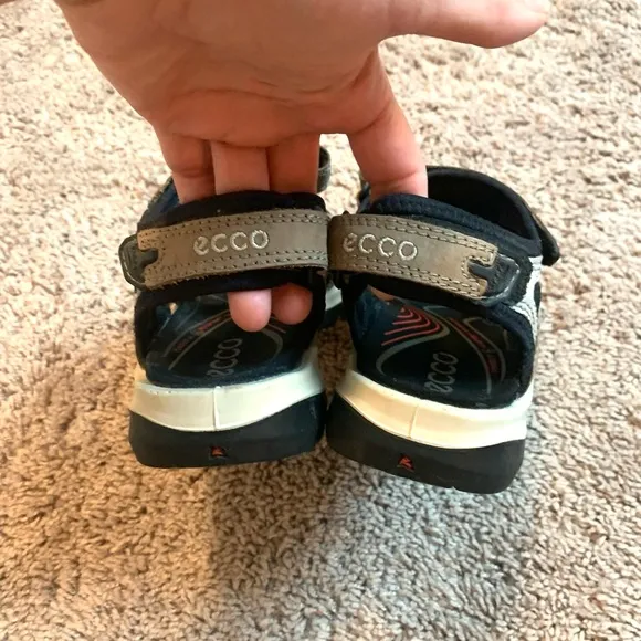 ECCO Offroad Nubuck Outdoor Sandals Hiking Camping Cream Black Tan Size 7
