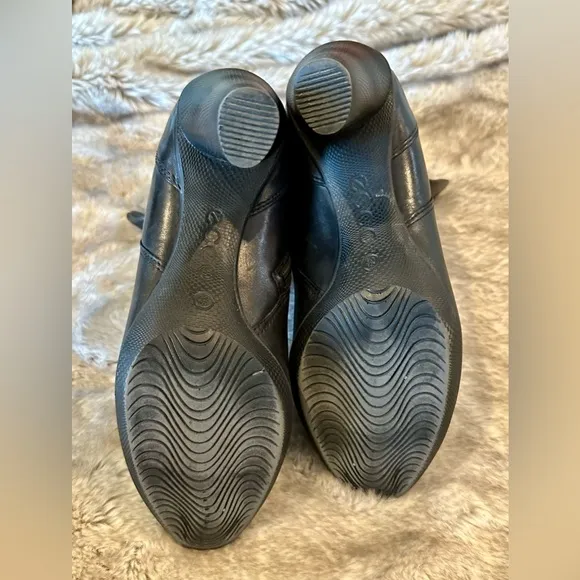 ECCO Women's Black Leather Ankle Boots