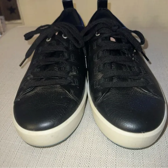 Ecco Womens Size 9W Golf Shoe Black Leather Lace Up Sneaker Spikeless Sneaker