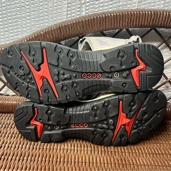 ECCO Yucatán Adjustable Strap Hiking Sandals Size 10
