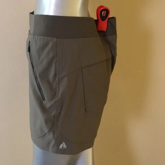 EDDIE BAUER | First Ascent Pull-On Hiking Shorts