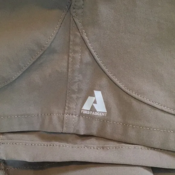 EDDIE BAUER | First Ascent Pull-On Hiking Shorts
