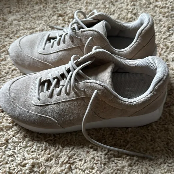 Eileen Fisher | Haste Casual Low Sneakers Beige Suede Lace Up Shoes | 7