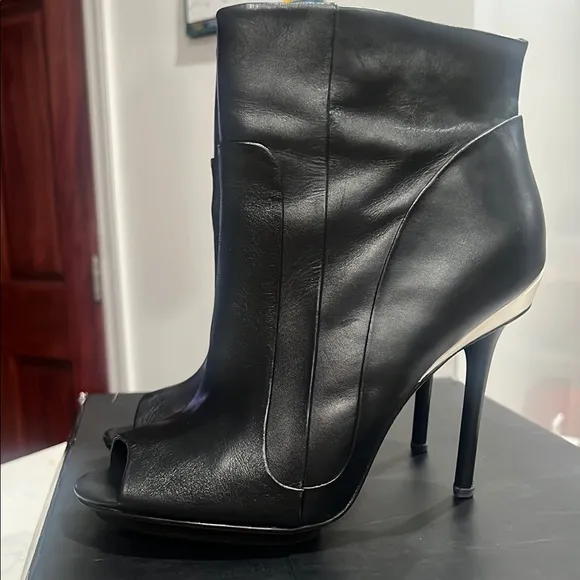 Elegant Black Leather Ankle Boots