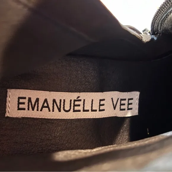 Emanuelle Vee Soft‎ Leather Ankle Boots