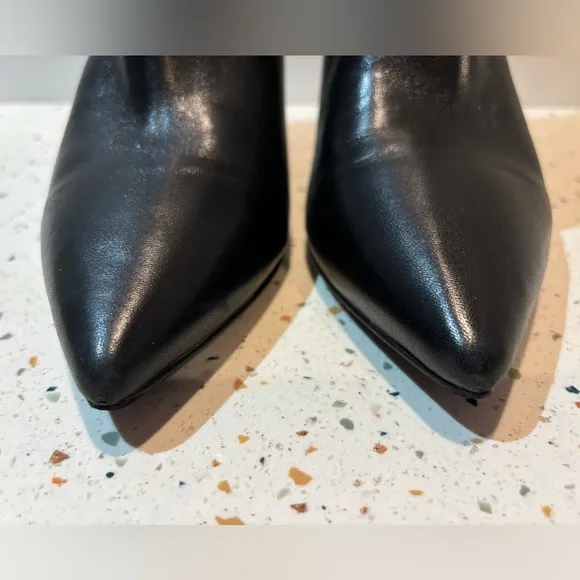 Emanuelle Vee Soft‎ Leather Ankle Boots