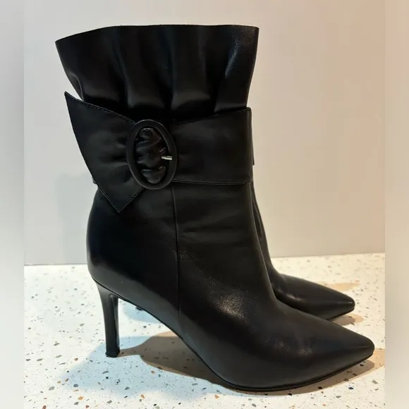 Emanuelle Vee Soft‎ Leather Ankle Boots