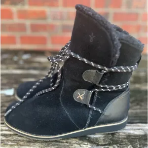 Emu Australia Laurina Lo Women’s Black Suede Boots Merino Wool Lined Sz 10