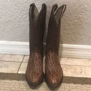 Euc Laredo Cowboy Boots