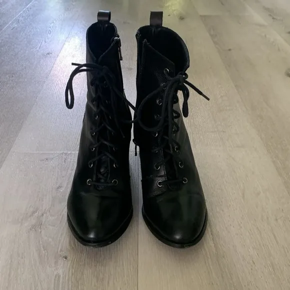 Fabianelli Leather Heel lace up boots