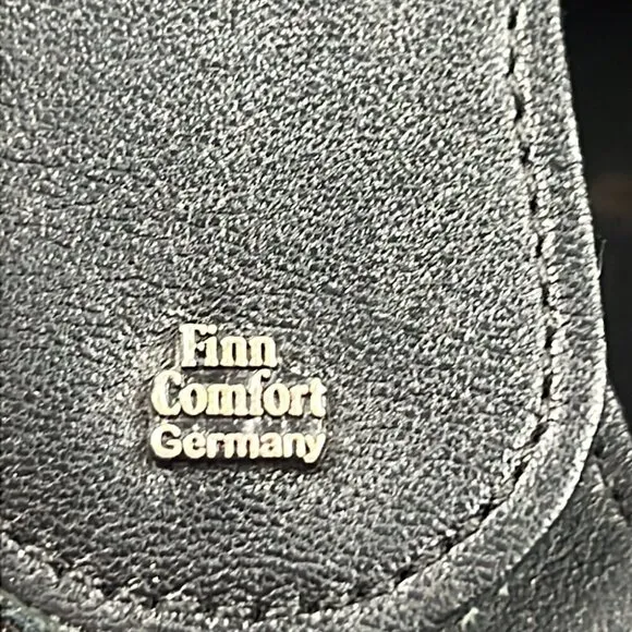 Finn Comfort Women's Black leather Sansibar Sandals Size 39