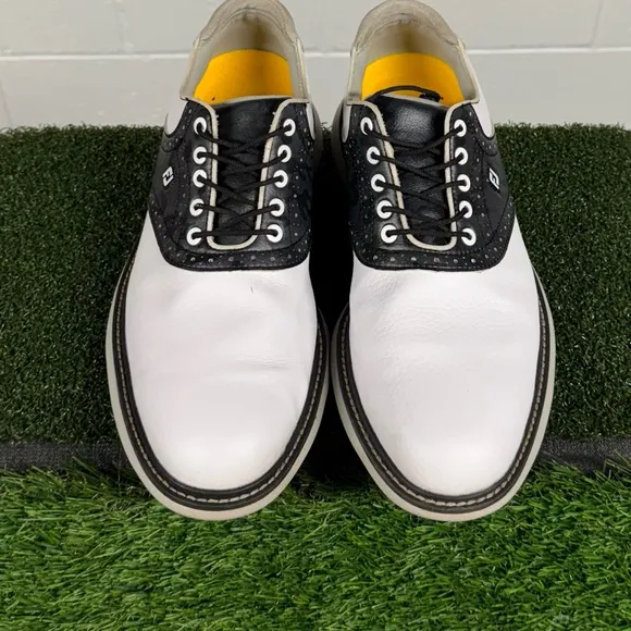 FootJoy Traditions Golf Shoes