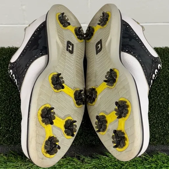 FootJoy Traditions Golf Shoes