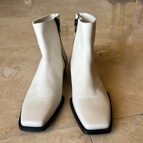 Frame Le MADDOX Leather Ankle Boots