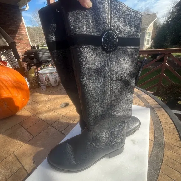 Franco Fortini Womens Size 8,5 w Black Leather Boot Knee High Metal logo