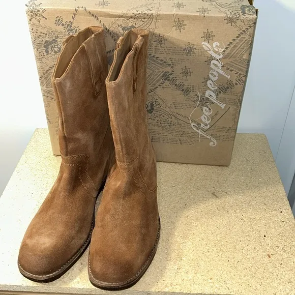 Free People Easton Equestrian Suede Boots (TS10)