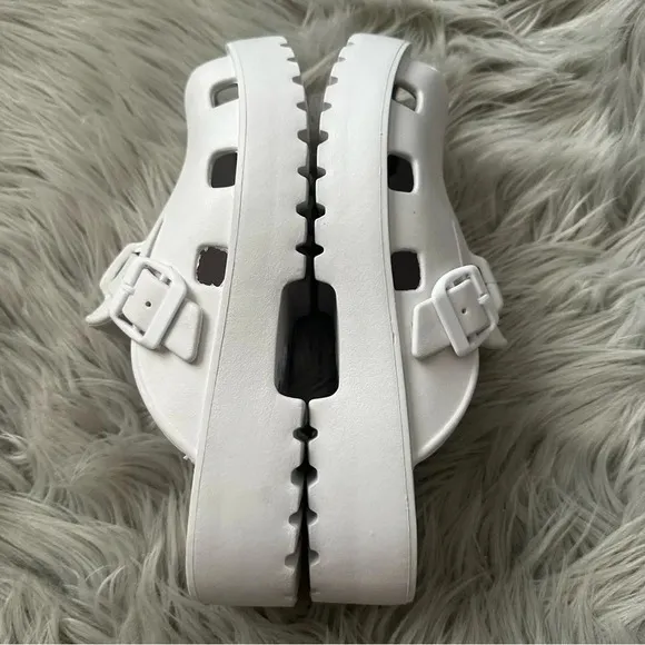 FREE PEOPLE Karlie Buckle Clog Size 7 NWOT